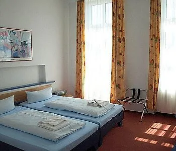 Art Hotel Charlottenburger Hof Berlin 3*,